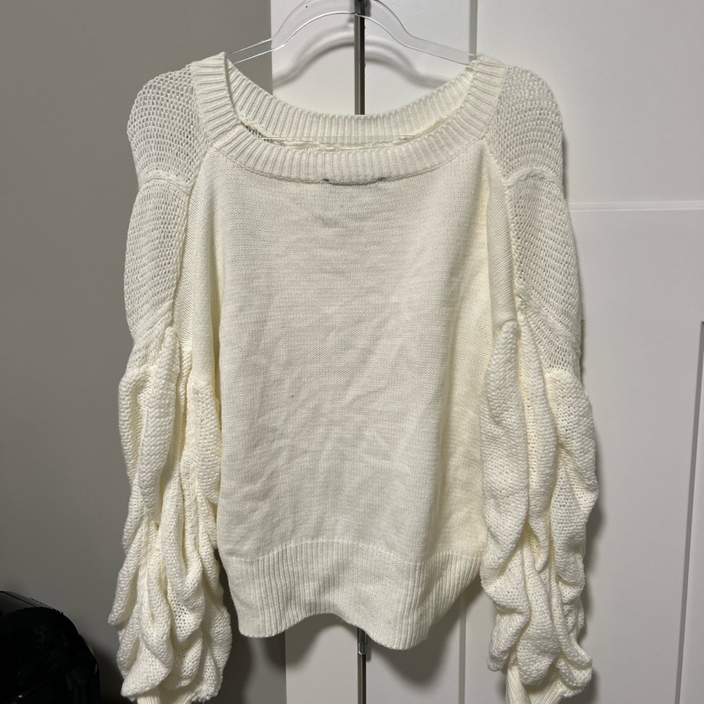 Elegant White Knit Sweater - Picture 3 of 3